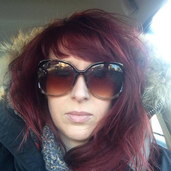 Meet your Posher, Ellen - Picture 6 of 8